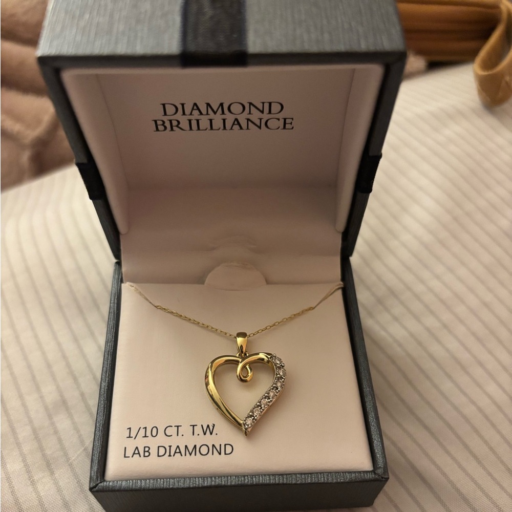 Heart gold necklace